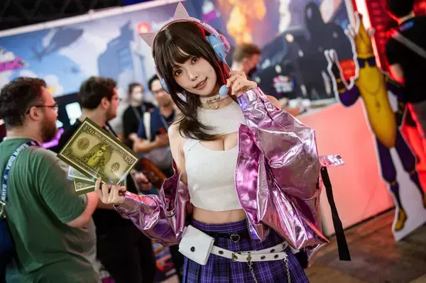 「【コスプレ】猫耳ヘッドセットとミニスカ×ニーハイが抜群に可愛い！人気の台湾美女レイヤーがTGSで美スタイルを披露【写真10枚】」の画像