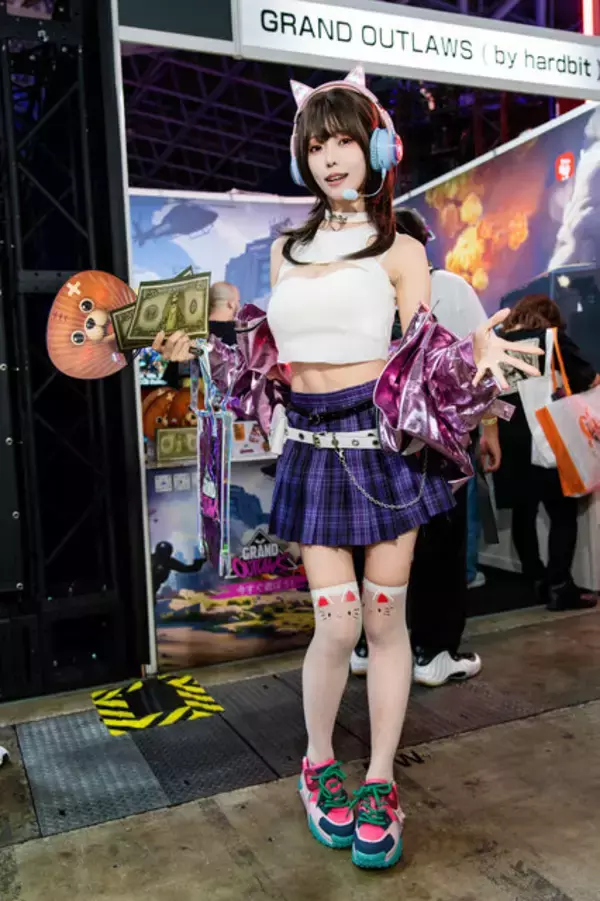 「【コスプレ】猫耳ヘッドセットとミニスカ×ニーハイが抜群に可愛い！人気の台湾美女レイヤーがTGSで美スタイルを披露【写真10枚】」の画像