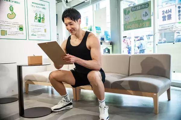 「「あなたは10ギガ過剰摂取です！」イケメン筋肉集団がスマホのギガ肥満を診断する、mineoの異色イベント「マッチョネオ」に潜入してみた」の画像