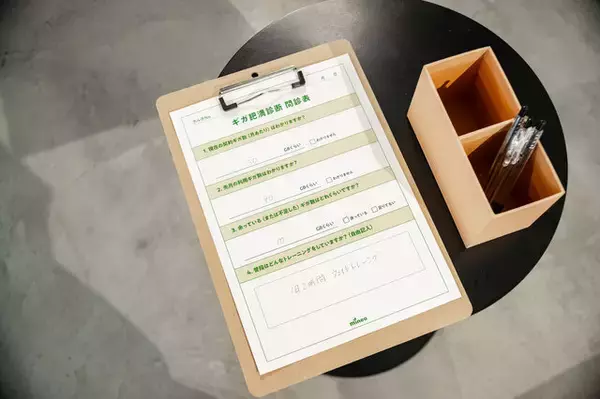 「「あなたは10ギガ過剰摂取です！」イケメン筋肉集団がスマホのギガ肥満を診断する、mineoの異色イベント「マッチョネオ」に潜入してみた」の画像