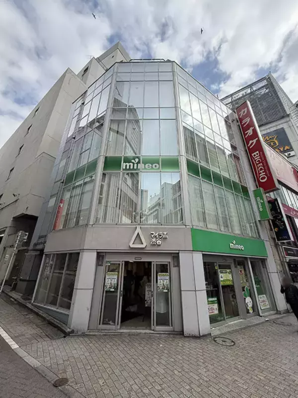 「「あなたは10ギガ過剰摂取です！」イケメン筋肉集団がスマホのギガ肥満を診断する、mineoの異色イベント「マッチョネオ」に潜入してみた」の画像