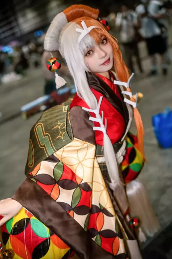 「【コスプレ】香港美女が魅せる『FGO』出雲阿国の笑顔が“国宝級”！着物やアクサリーもバッチリ揃えて見応え十分【写真7枚】」の画像