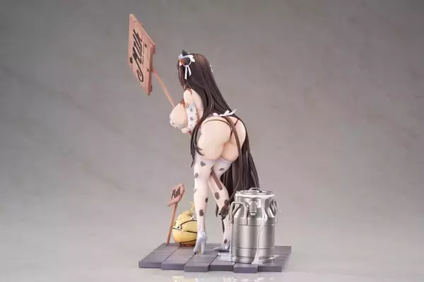 「目のやり場に困るミルクメイド柄ビキニ…！『アズレン』より「樫野」が着せ替え衣装「フレッシュ＆スウィート！」の姿で立体化」の画像