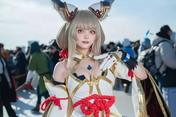 「【コスプレ】美脚が際立つ『ゼノブレイド2』ニアのセクシーでかっこいい衣装を見事に再現！細部までこだわるクオリティがすごい【写真7枚】」の画像