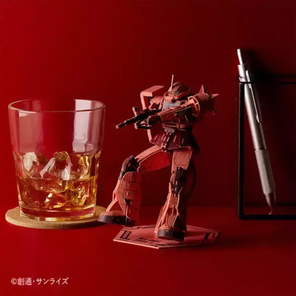 「紙で作るシャア専用ザクII…？紙製立体パズルのモビルスーツがかっこいいー約300個のパーツで「ザクII」を精密に再現」の画像
