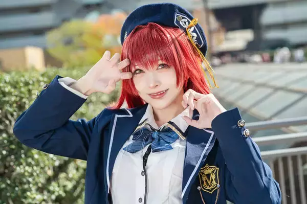 「【コスプレ】制服デートの相手はマリン船長一択でしょ！？タイツの透け感がなんとも魅惑的な美女レイヤーに釘付け【写真11枚】」の画像