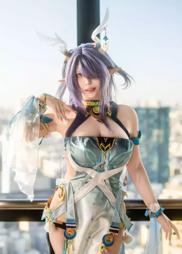 「【コスプレ】透明感あふれる美スタイルはまるで等身大フィギュア！『原神』聖女ラウマの美貌が異次元すぎた【写真8枚】」の画像