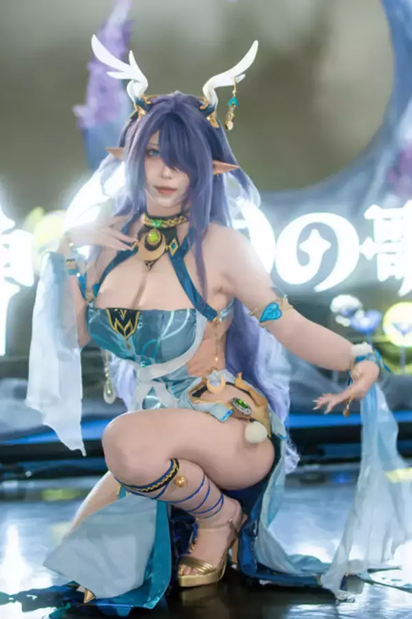 「【コスプレ】透明感あふれる美スタイルはまるで等身大フィギュア！『原神』聖女ラウマの美貌が異次元すぎた【写真8枚】」の画像