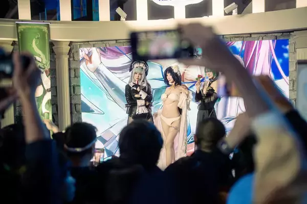 「【コスプレ】透き通るような美肌に自信あり！真冬に脅威の水着で魅せつけた『アズレン』ローマの台湾美女レイヤー【台北ゲームショウ2026】」の画像