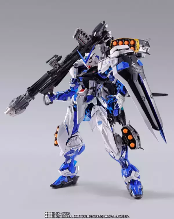 これが“最新”の「METAL BUILD ガンダムアストレイブルーフレーム 