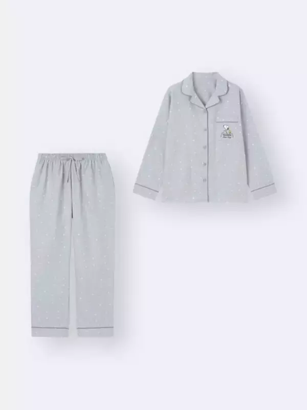 「GUの「スヌーピー」コラボが可愛い！耳が付いたマシュマロフィールパーカなど、ラウンジウェア全10種を展開」の画像