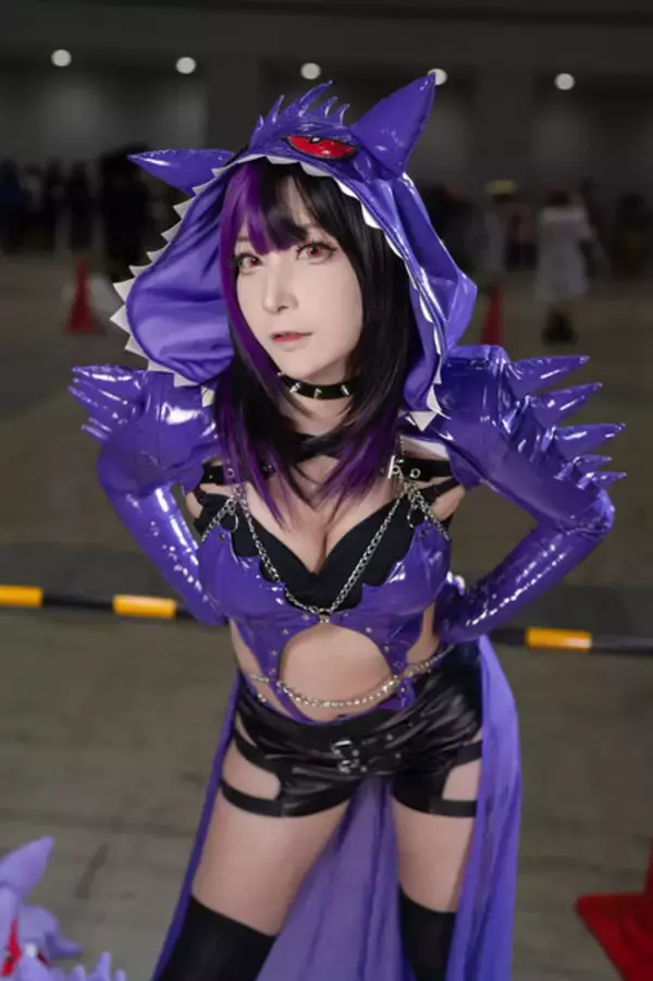 「【コスプレ】冬コミケを彩る美女レイヤー13選！ゲーム・アニメ・VTuberなどバラエティ豊か【写真59枚】」の画像