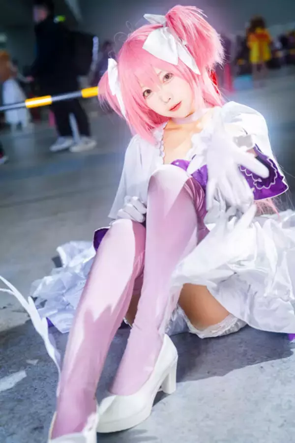 「【コスプレ】冬コミケを彩る美女レイヤー13選！ゲーム・アニメ・VTuberなどバラエティ豊か【写真59枚】」の画像