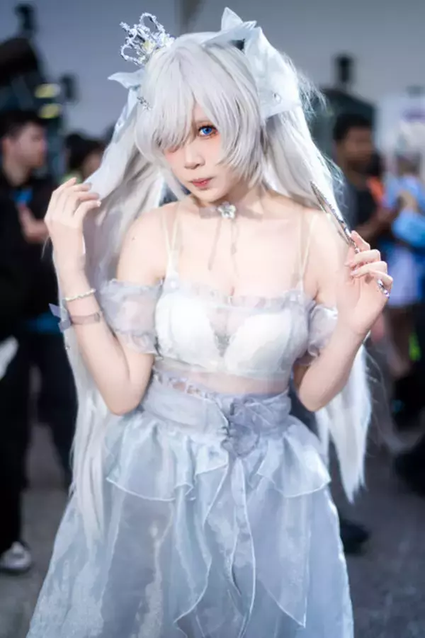 「【コスプレ】まるで実写版のようなクオリティ！台湾に集結した『NIKKE』美女レイヤーが完璧な曲線美と超絶スタイルで魅せる【写真29枚」の画像