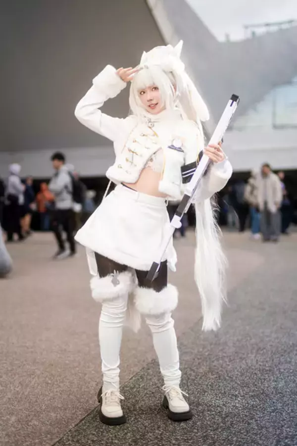 「【コスプレ】まるで実写版のようなクオリティ！台湾に集結した『NIKKE』美女レイヤーが完璧な曲線美と超絶スタイルで魅せる【写真29枚」の画像