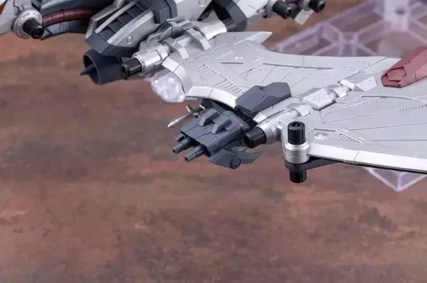 「「ゾイド -ZOIDS-」アーラバローネ仕様の「ストームソーダー」が予約受付中ー各部フル可動のプラモデル、アニメ版ゾイドの色分けを再現」の画像