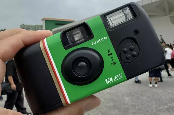 「【特集】「写ルンです」って知ってる？台湾最大級のコスプレイベントをフィルムカメラで撮ってみたらエモくてすごかった【写真28枚】」の画像