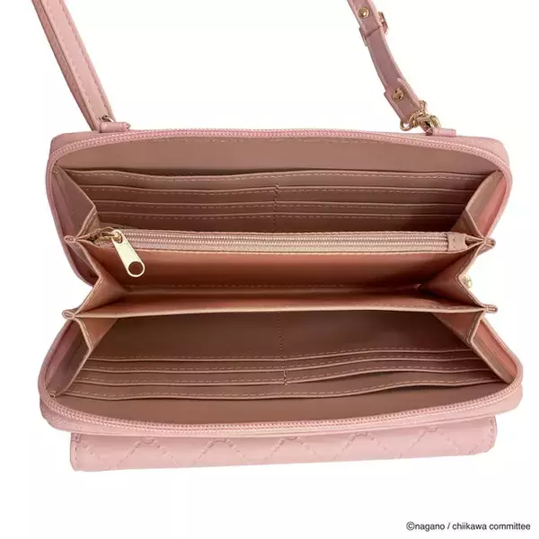 「「ちいかわ」日常生活で役立つ新商品が本日3月6日11時より発売！くりまんじゅうたちのなりきりキャップや、可愛いお財布ポシェットなど」の画像