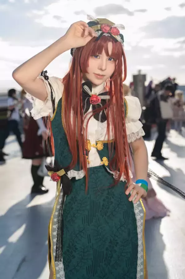 「【コスプレ】チャイナドレスから伸びる美脚がダイナミック！『東方』紅美鈴の美女レイヤーがカッコ良すぎた【写真9枚】」の画像