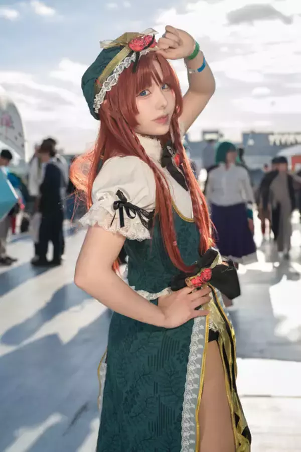 「【コスプレ】チャイナドレスから伸びる美脚がダイナミック！『東方』紅美鈴の美女レイヤーがカッコ良すぎた【写真9枚】」の画像