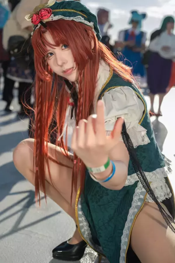 「【コスプレ】チャイナドレスから伸びる美脚がダイナミック！『東方』紅美鈴の美女レイヤーがカッコ良すぎた【写真9枚】」の画像