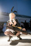 「【コスプレ】抜群のスタイルで魅せる『NIKKE』バニーガールがかっこいい！編みタイツ&ハイヒールで映える美脚に目を奪われる【写真8枚】」の画像4