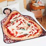 「「セブン‐イレブン」人気商品がグッズ化！巨大なからあげ棒ぬいぐるみや、“金”シリーズのブランケットなど楽しいラインナップ」の画像20