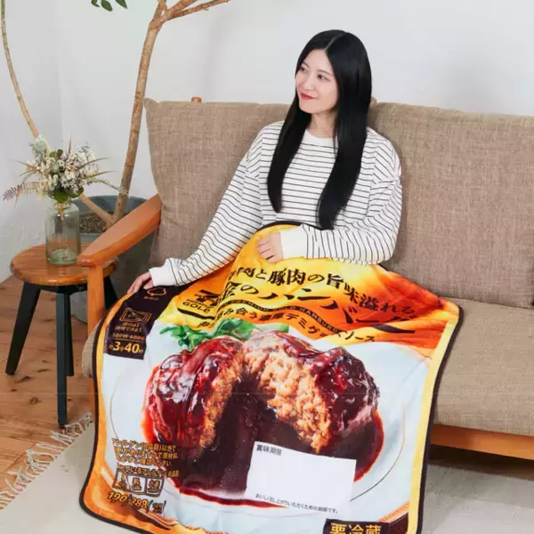 「「セブン‐イレブン」人気商品がグッズ化！巨大なからあげ棒ぬいぐるみや、“金”シリーズのブランケットなど楽しいラインナップ」の画像
