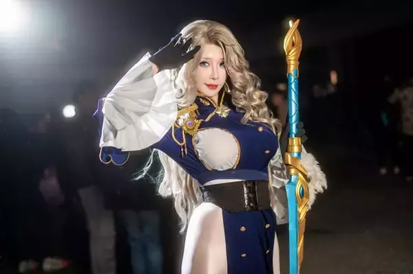 【コスプレ】完璧なプロポーションでスリットから覗く美脚がすごい！『ブラウンダスト2』ダリアンを見事に再現した台湾美女【写真7枚】