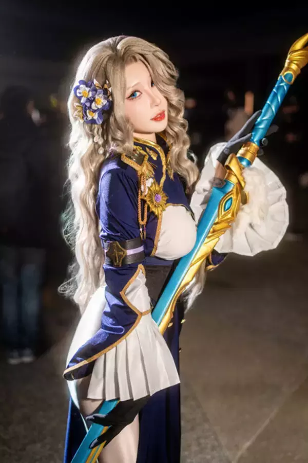 「【コスプレ】完璧なプロポーションでスリットから覗く美脚がすごい！『ブラウンダスト2』ダリアンを見事に再現した台湾美女【写真7枚】」の画像