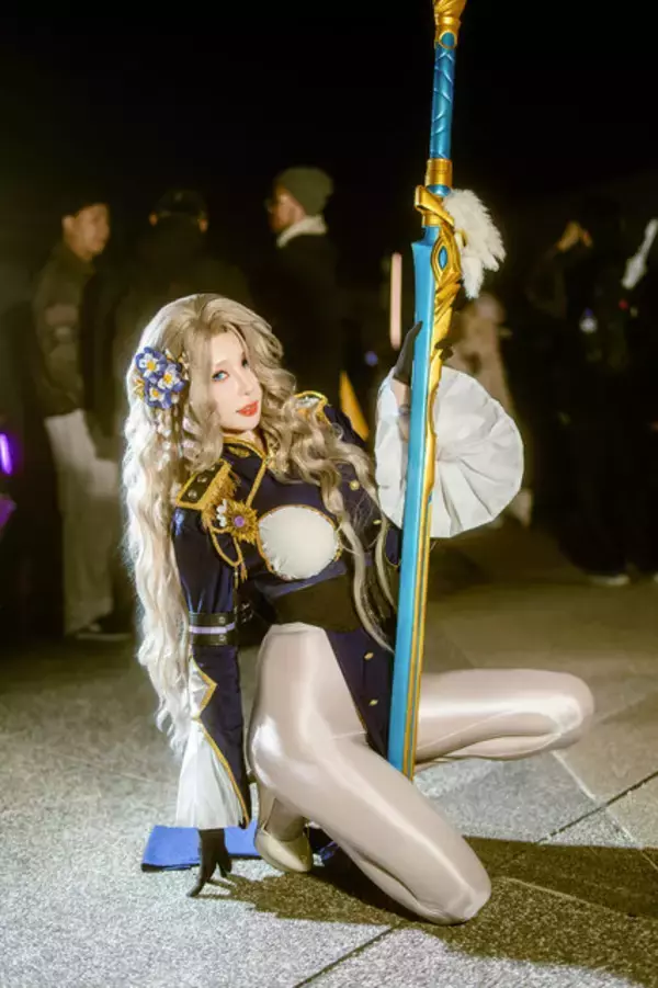 「【コスプレ】完璧なプロポーションでスリットから覗く美脚がすごい！『ブラウンダスト2』ダリアンを見事に再現した台湾美女【写真7枚】」の画像