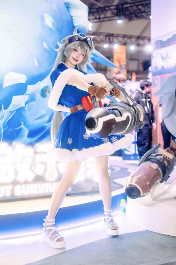 「【コスプレ】台湾屈指の人気レイヤーの透明感に心奪われそう！ミニ丈ワンピの『ホワサバ』ジャスミンが可愛すぎた【台北ゲームショウ2026】」の画像