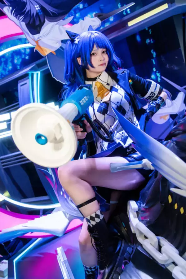 「【コスプレ】日中美女レイヤーと距離が近すぎてドキドキが止まらない！バイク×美女で話題の『チェイシング・カレイドライダー』レポ【写真41枚】」の画像