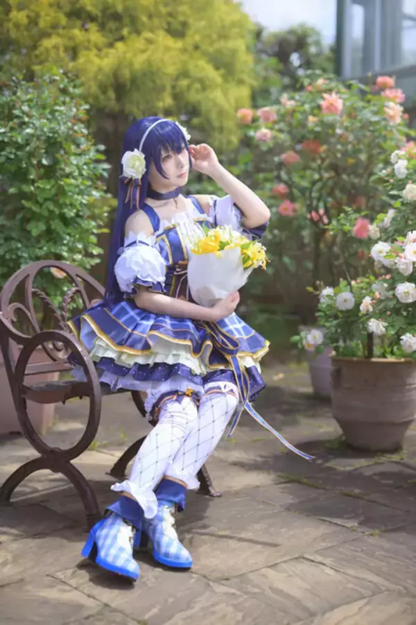 「【コスプレ】今日は「ミニスカートの日」！マリン船長やセーラー戦士など、美脚際立つミニスカを着こなす美女レイヤー7選【写真37枚】」の画像