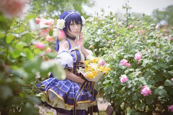 「【コスプレ】今日は「ミニスカートの日」！マリン船長やセーラー戦士など、美脚際立つミニスカを着こなす美女レイヤー7選【写真37枚】」の画像