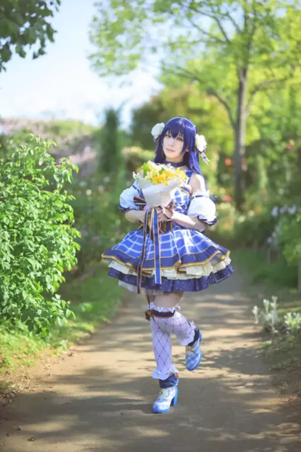 「【コスプレ】今日は「ミニスカートの日」！マリン船長やセーラー戦士など、美脚際立つミニスカを着こなす美女レイヤー7選【写真37枚】」の画像