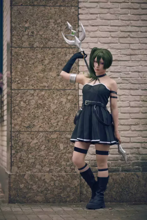 「【コスプレ】今日は「ミニスカートの日」！マリン船長やセーラー戦士など、美脚際立つミニスカを着こなす美女レイヤー7選【写真37枚】」の画像