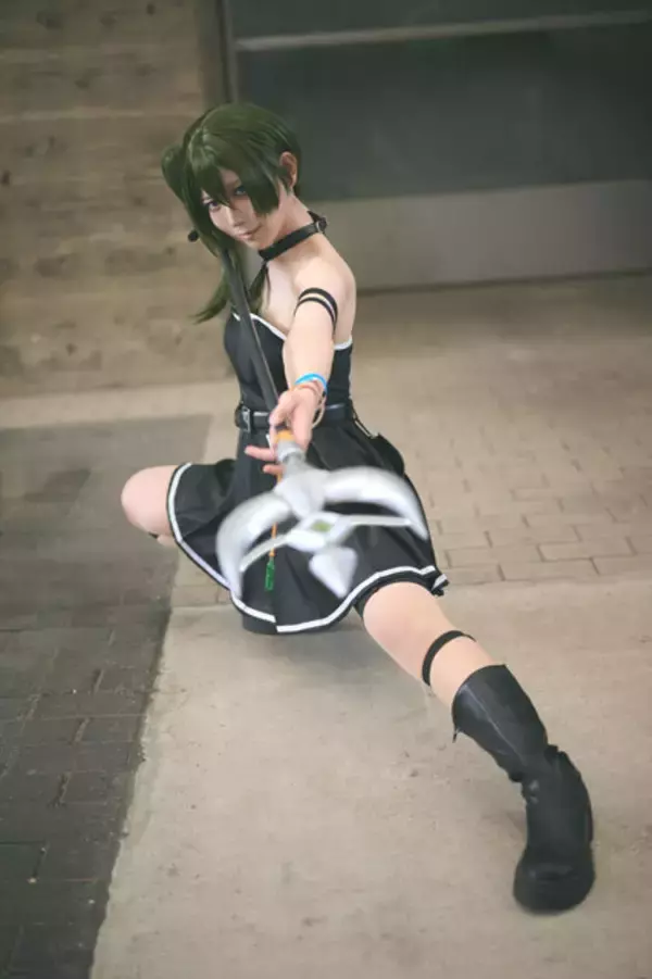 「【コスプレ】今日は「ミニスカートの日」！マリン船長やセーラー戦士など、美脚際立つミニスカを着こなす美女レイヤー7選【写真37枚】」の画像