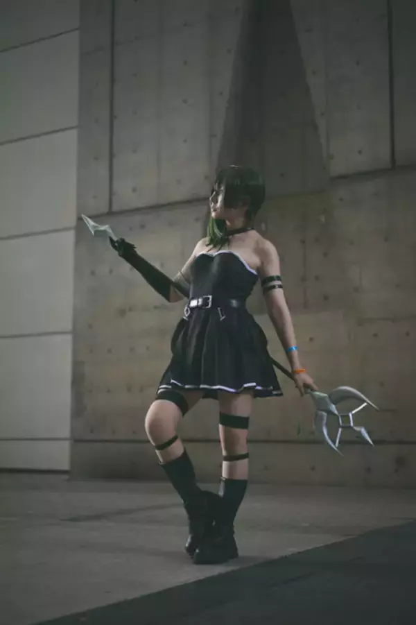 「【コスプレ】今日は「ミニスカートの日」！マリン船長やセーラー戦士など、美脚際立つミニスカを着こなす美女レイヤー7選【写真37枚】」の画像