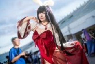 【コスプレ】絶妙なチラ見せポージングが天才的！香港アイドルの『アズレン』大山が美脚と舌ペロッで誘惑する【写真8枚】