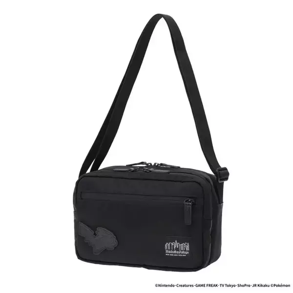 「ピカチュウのレザーラベルがクール！『ポケモン』大人が持てる上質な「Manhattan Portage」8アイテムが順次販売」の画像