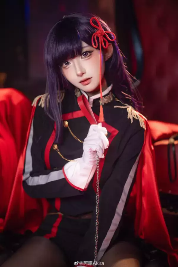 「【タイツの日】絶妙な透け感と艶やかなシルエットで美脚を引き立たせる！組長からバニーガールまで魅惑の美女コスプレイヤーまとめ【写真49枚】」の画像