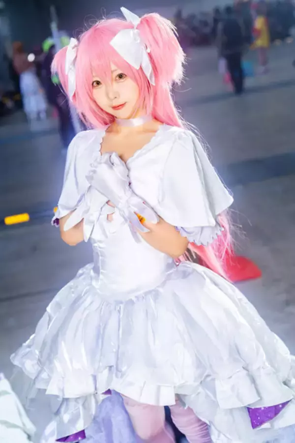 「【コスプレ】2024年の冬コミをプレイバック！『NIKKE』や『ブルアカ』にホロライブまでビックサイトに集った美女レイヤー13選【写真59枚】」の画像