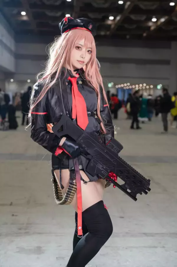 「【コスプレ】2024年の冬コミをプレイバック！『NIKKE』や『ブルアカ』にホロライブまでビックサイトに集った美女レイヤー13選【写真59枚】」の画像