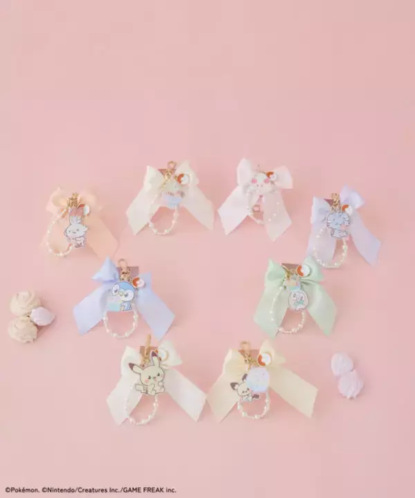 「『ポケモン』30周年記念「ポケピース」コレクション！「Maison de FLEUR」らしい可愛いらしいバッグやポーチなど全26アイテム」の画像