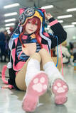 「【コスプレ】猫耳パーカー×へそ出しショーパンのにゃんこポーズが可愛すぎ！「猫汰つな」のいたずら子猫っぷりにメロメロ【写真6枚】」の画像5