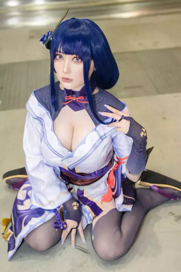 「『原神』雷電将軍からライザまで！「AnimeJapan 2023」人気コスプレイヤーをプレイバック【写真26枚】」の画像