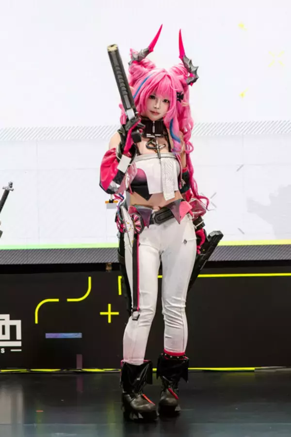 「【コスプレ】リリースが待ち遠しい『アークナイツ:エンドフィールド』の雰囲気が抜群！見ているだけで期待感が高まる美女レイヤーまとめ【写真21枚】」の画像