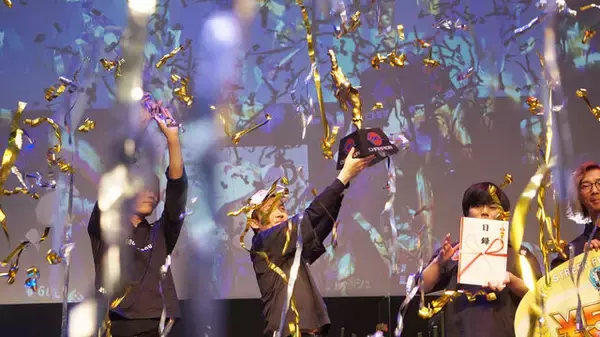 「『ストリートファイターV』公式プロリーグ、グランドファイナルがついに決着！現地写真満載のダイジェスト」の画像