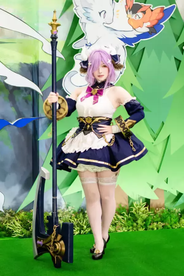 「【コスプレ】まさに百花繚乱の美しさ！『NIKKE』や『アズールプロミア』など「コミケ107」を彩った美女レイヤー15選【写真34枚】」の画像